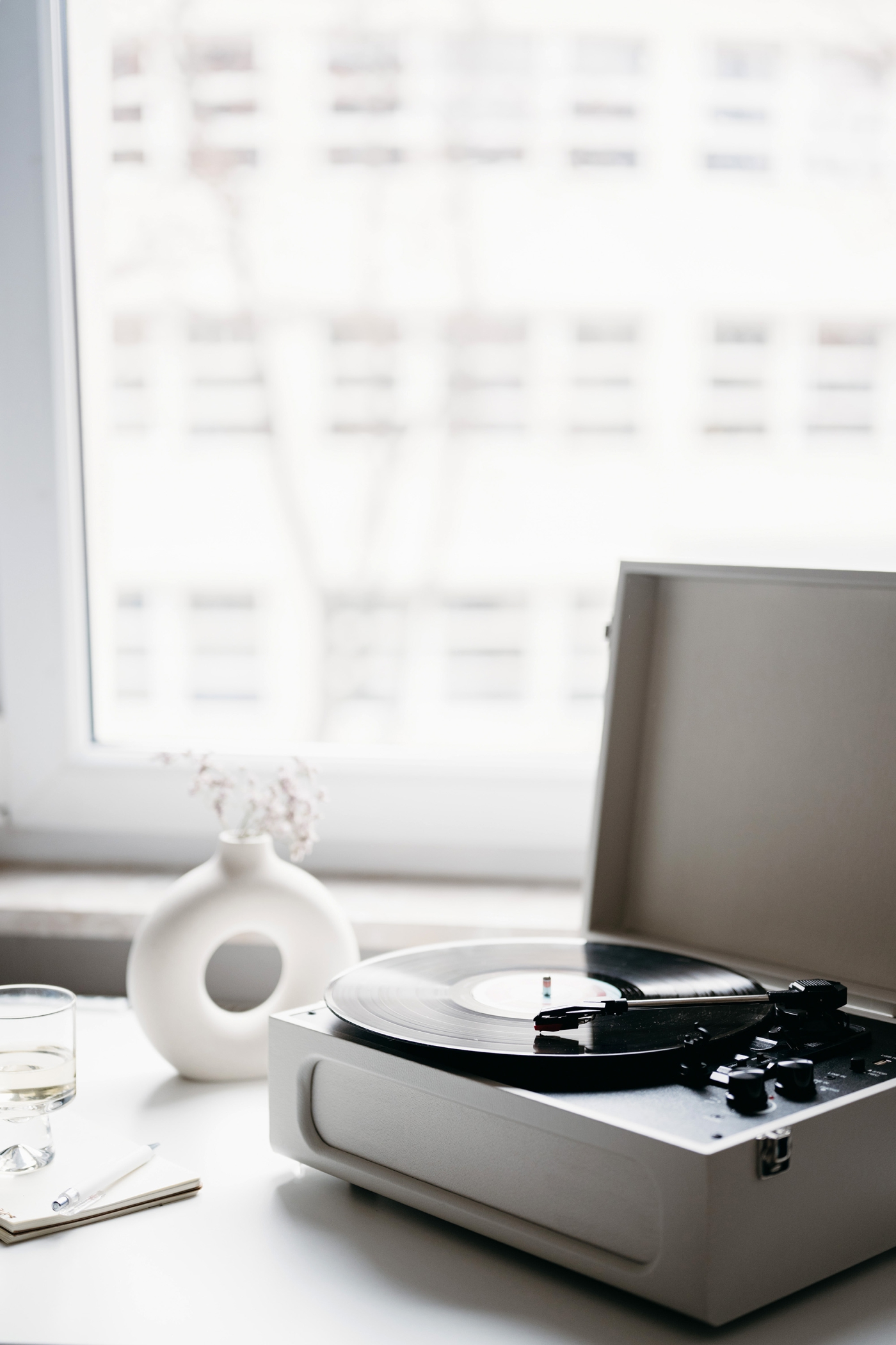 record player so you can romanticize your life through music